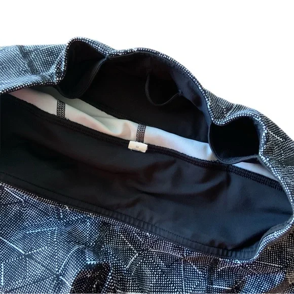 Lululemon Pace Rival Crop 22"
Formation Alpine White Black / Black - Picture 10 of 16